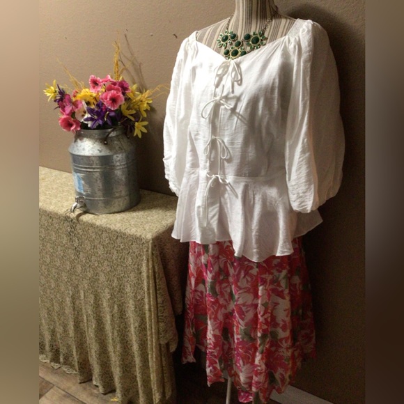 Drapers & Diamonds Petites  FLORAL SKIRT - Picture 2 of 11